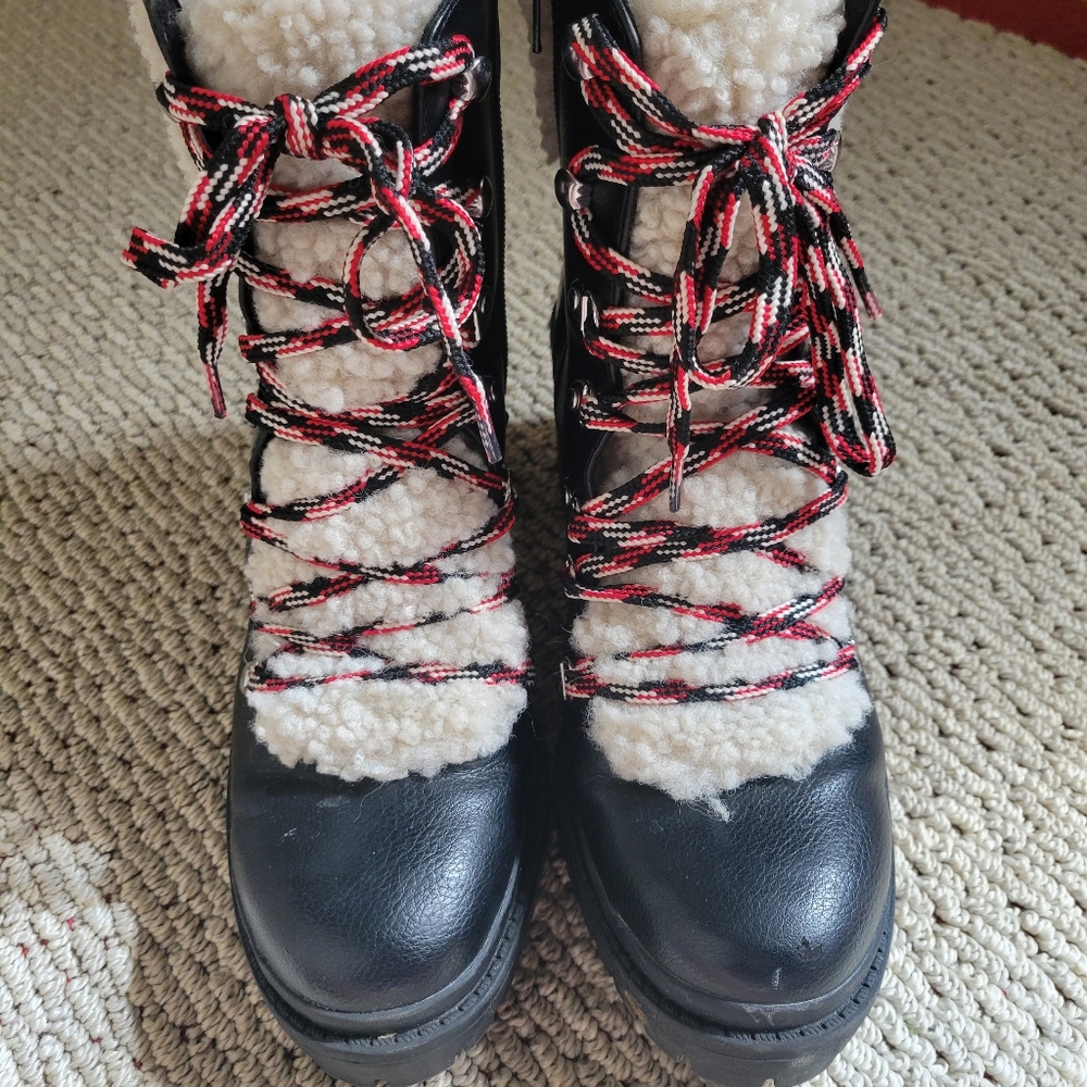 Universal Thread boots - Picture 2 of 8